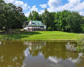 Private Retreat on 50 Stunning Acres