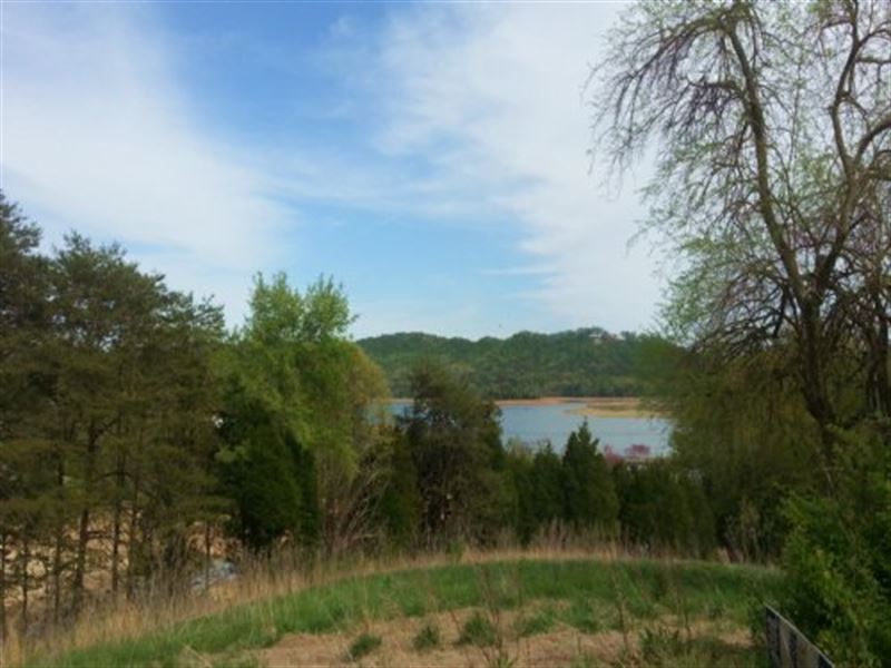 Building Lot in Bayside on Cherokee : Bean Station : Grainger County : Tennessee