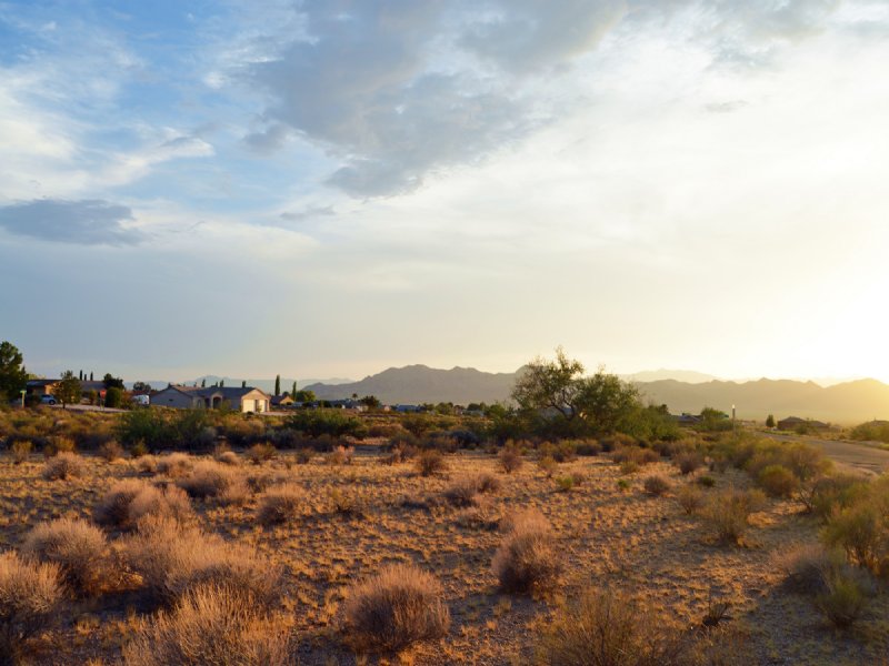 Retreat Lot with Utilities, Privacy : Kingman : Mohave County : Arizona