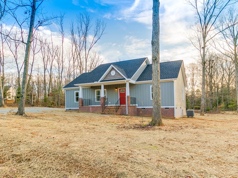 New Home On 10.73 Acres : Powhatan : Powhatan County : Virginia