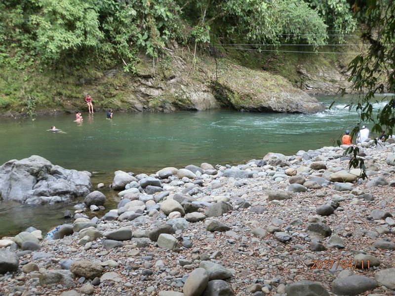 7+ Ac Level Land, All Services, Pej : Pejibaye De Cartago : Costa Rica