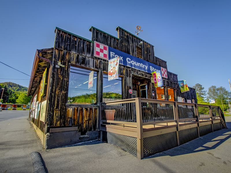 Busy Fox Country Store Feed & Seed : Burnsville : Yancey County : North Carolina