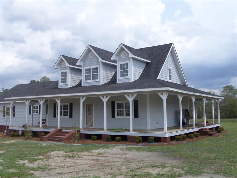 Beautiful Home with 10 Acres : Screven : Wayne County : Georgia