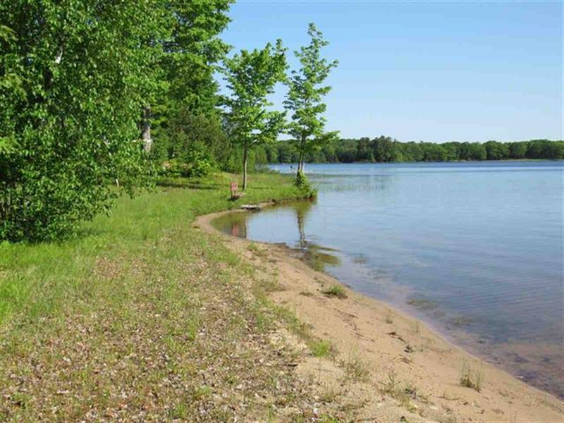 6590 Crescent Beach Rd 1103623 : Adams : Houghton County : Michigan