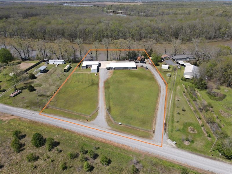 Bayou Des Arc Duck & Fishing Lodge : Des Arc : Prairie County : Arkansas
