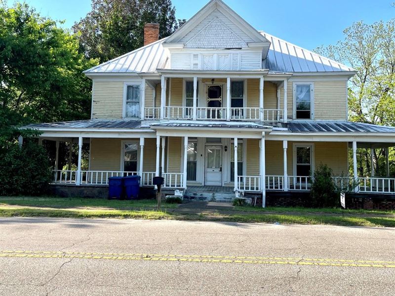 81 West Louisville Street : Clayton : Barbour County : Alabama