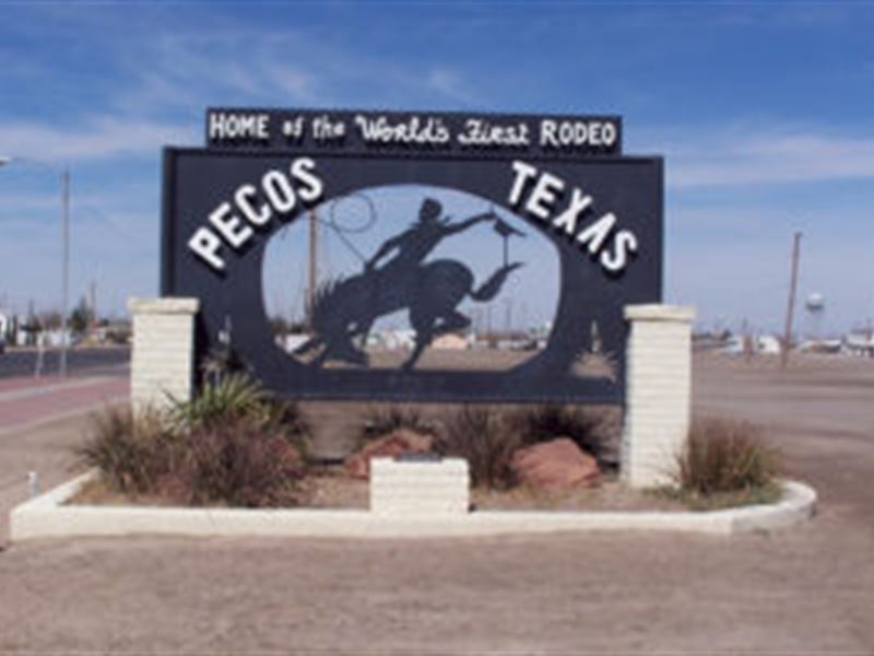One Of Three Adjacent Level Lots : Pecos : Reeves County : Texas