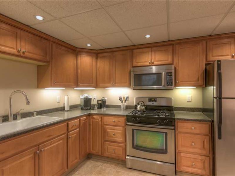 Pristine Updated Duplex Over/Unde : Nikiski : Kenai Peninsula Borough : Alaska
