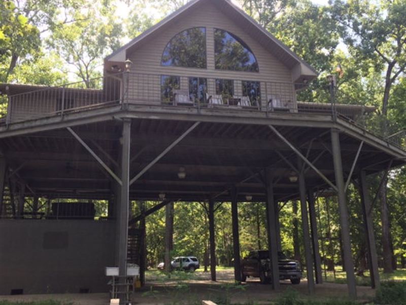 Beautiful Lake House with Views : Woodville : Wilkinson County : Mississippi