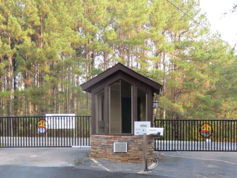 The Woodlands-River Trace Lot 5 In : Iuka : Tishomingo County : Mississippi