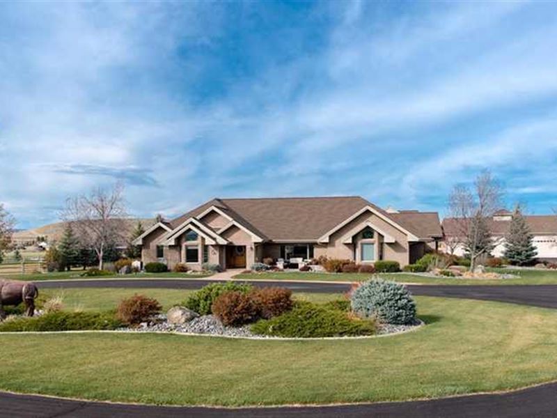 Four Bedroom, Four Bath Home on 9 : Cody : Park County : Wyoming