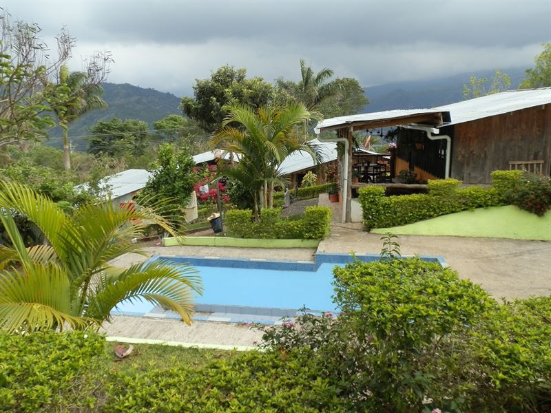 4+ Acres with 3 Rustic Rental Cabin : Paraiso De Cachi : Costa Rica