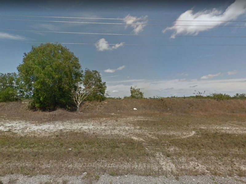 5.84 Acres in Cape Coral, FL : Cape Coral : Lee County : Florida