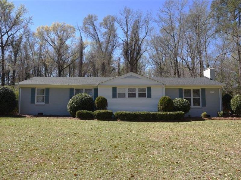 1 Acre with 3 BR : Greenville : Pitt County : North Carolina
