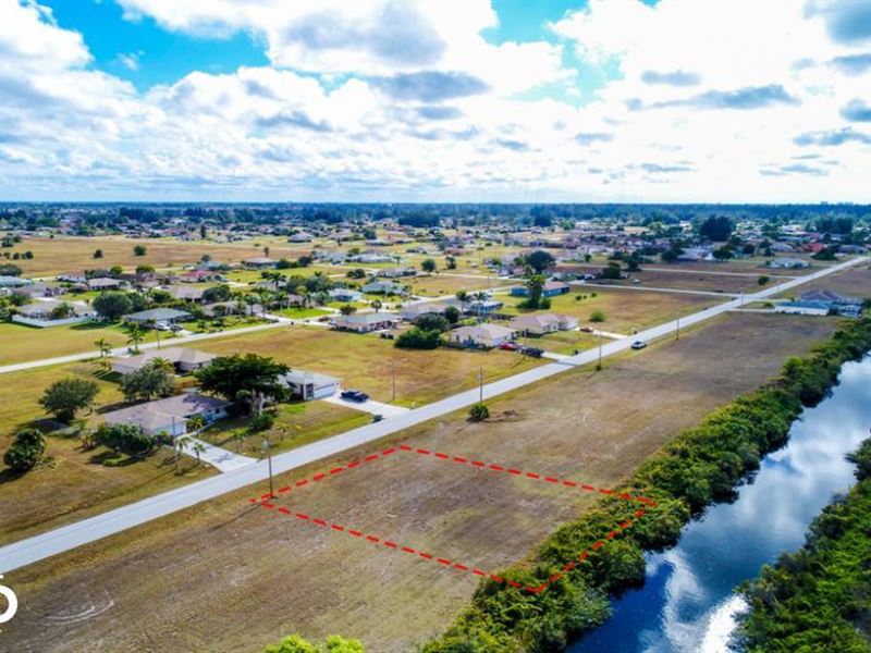 Waterfront Lot, Wide Canal : Cape Coral : Lee County : Florida