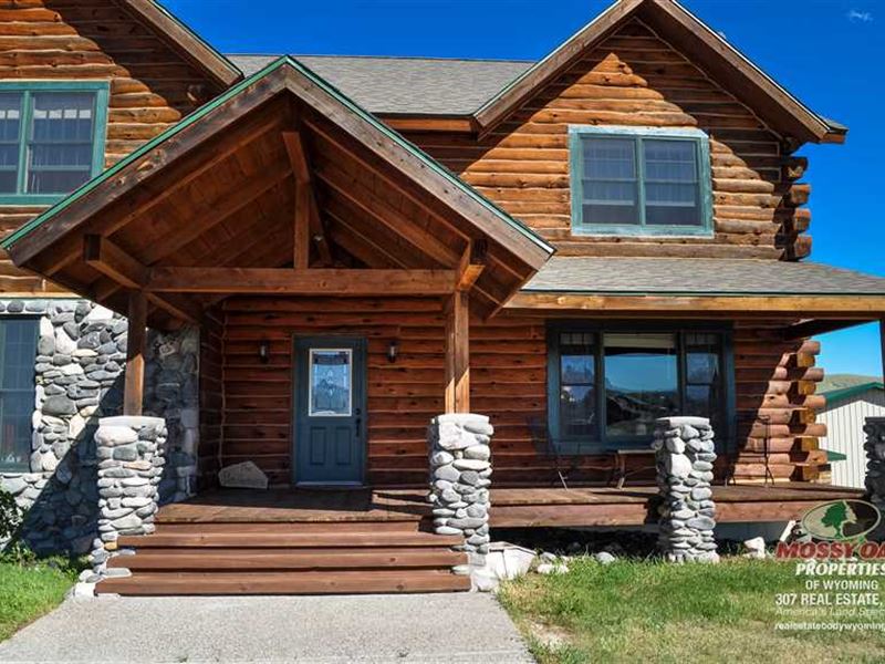 Five Bedroom, Four Bath Home on 9 : Cody : Park County : Wyoming