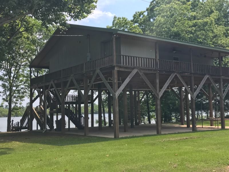 Camp on Lake Yucatan : Newellton : Tensas Parish : Louisiana