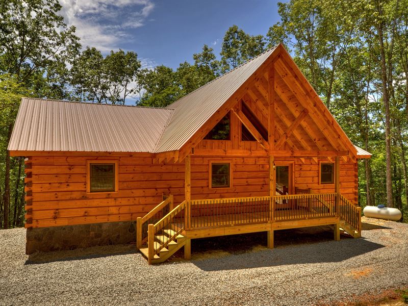 New True Log Home, Blue Mtn Views : Blue Ridge : Fannin County : Georgia