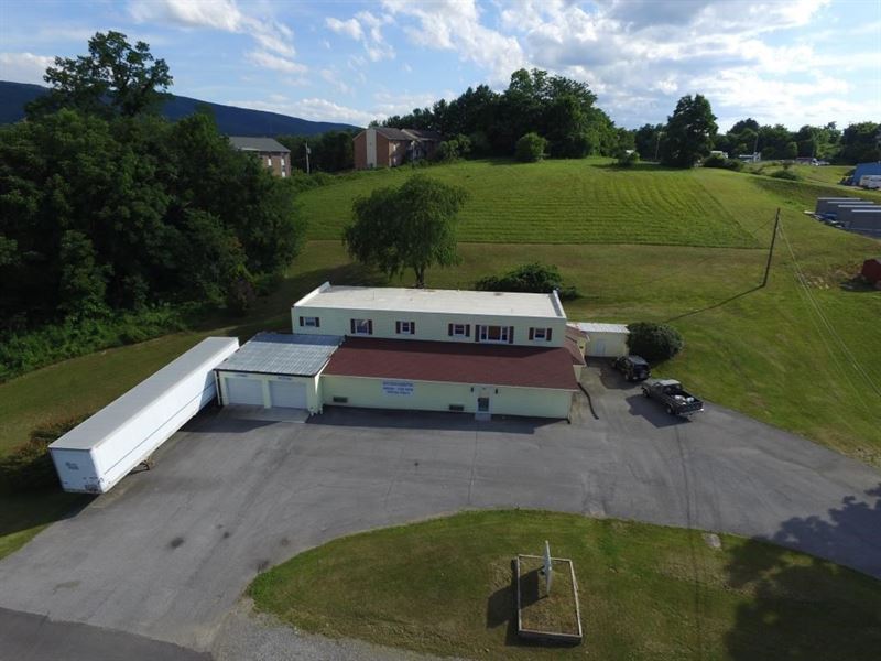 Commercial Building Apartments : Wytheville : Wythe County : Virginia