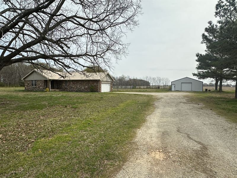 Nice 3 Bed, 2 Bath, Shop, Fenced ba : Jonesboro : Craighead County : Arkansas