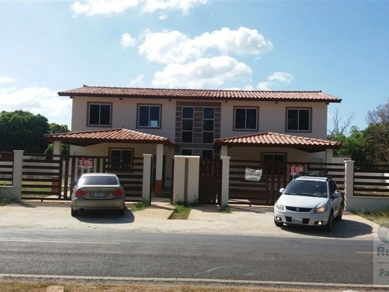 Gorgona Duplex Homes Panama : Panama
