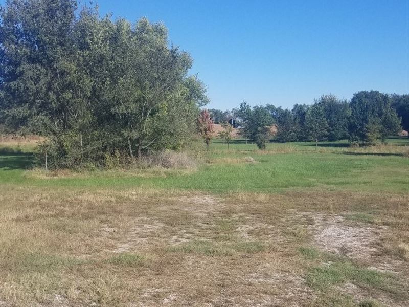 Acreage for Sale in Chanute, Kansas : Chanute : Neosho County : Kansas