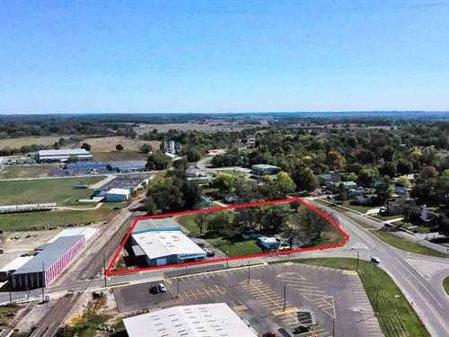 Missouri Ozarks Commercial Property : West Plains : Howell County : Missouri