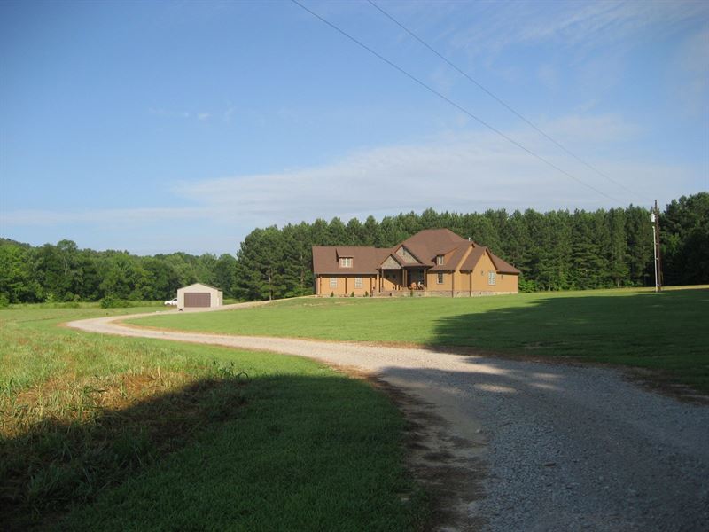 Large Country Home in Tn with Shop : Morris Chapel : Hardin County : Tennessee