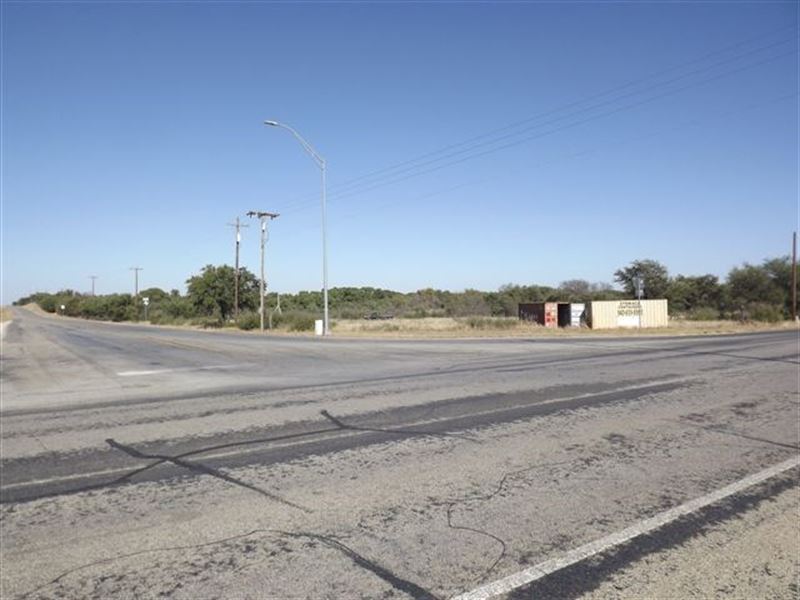 Commercial Building Tract Lake : Brownwood : Brown County : Texas