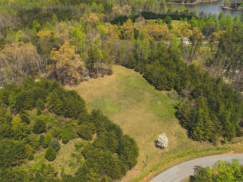 Land Near Smith Mountain Lake : Union Hall : Franklin County : Virginia