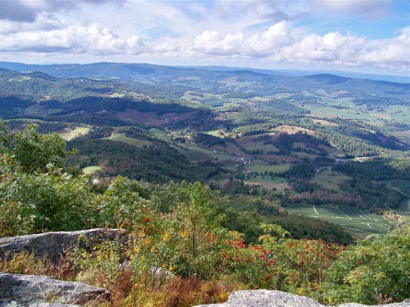 High Elevation Western Views Blue : Independence : Grayson County : Virginia