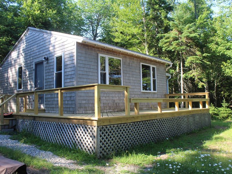 Maine Coastal Country Home Lubec : Lubec : Washington County : Maine