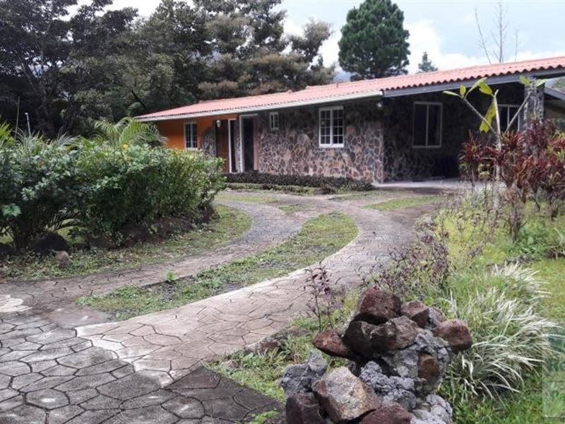House in Altos Del Maria Panama : Panama