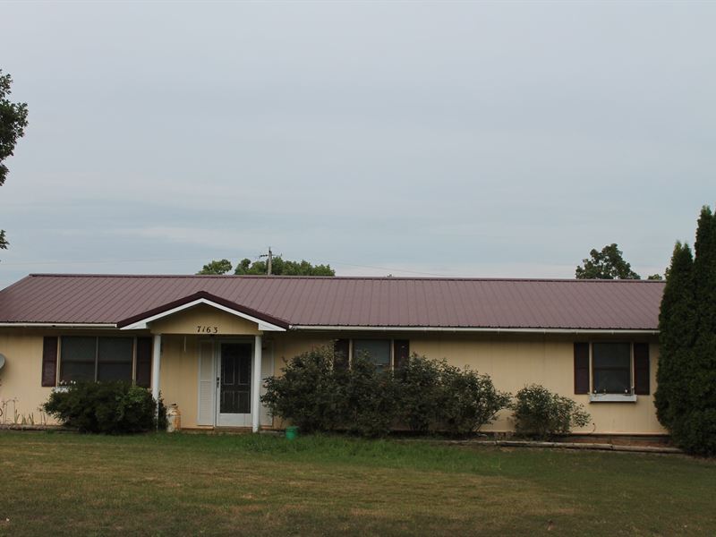 Missouri Ozarks Ranch Style Home : West Plains : Howell County : Missouri