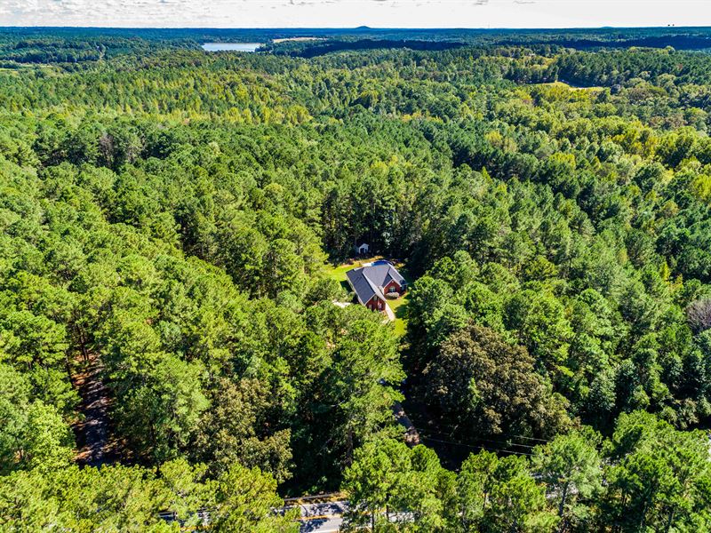 Recently Renovated Ranch On 5+ Acre : Monroe : Walton County : Georgia