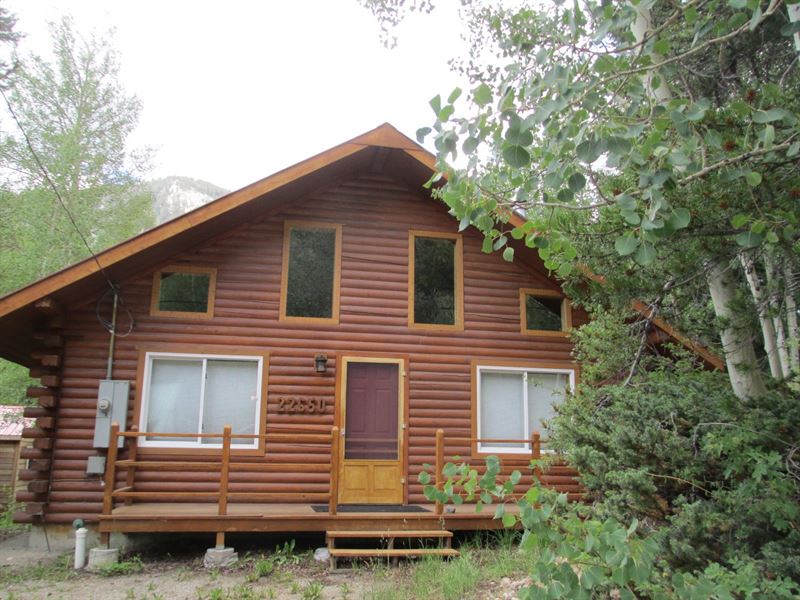 Log Cabin Monarch Mountain Ski Area : Garfield : Chaffee County : Colorado