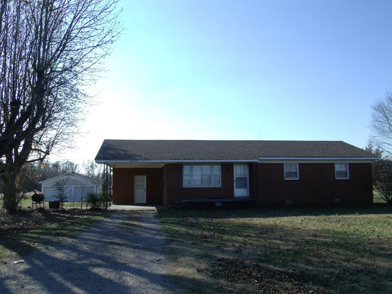TN Ranch Home, Garage Shop : Savannah : Hardin County : Tennessee