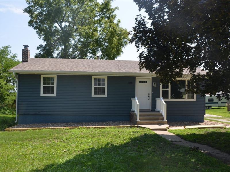 3 Bd/2 ba Home for Sale in Albia : Albia : Monroe County : Iowa