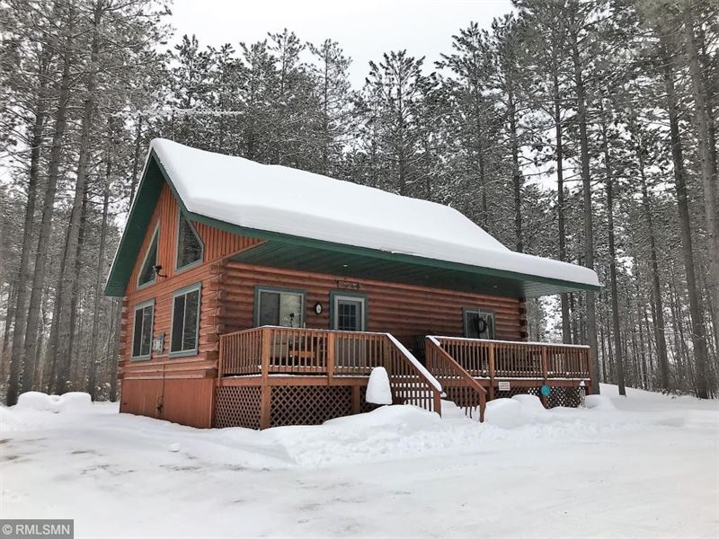 Year Round Log Home Cabin Wooded Lot for Sale in Willow River, Pine