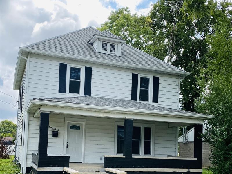 136 S. 4th St : Clinton : Vermillion County : Indiana
