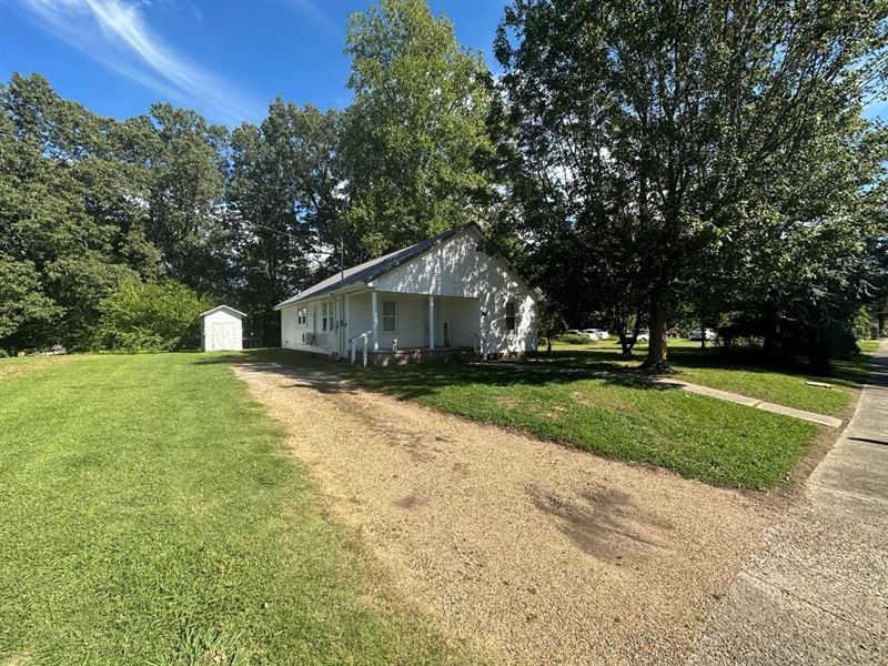 Cute 2 Bed, 1 Bath in Stoddard Coun : Dexter : Stoddard County : Missouri