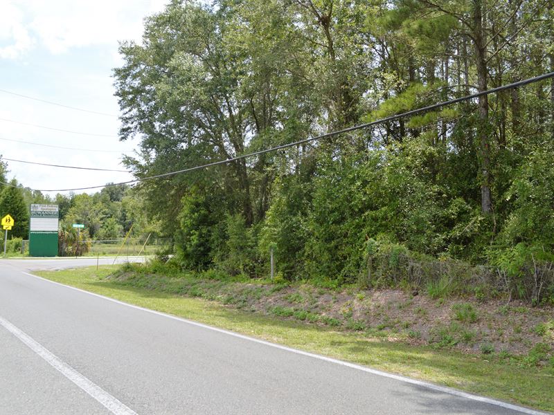 Multi-Family Property : Live Oak : Suwannee County : Florida