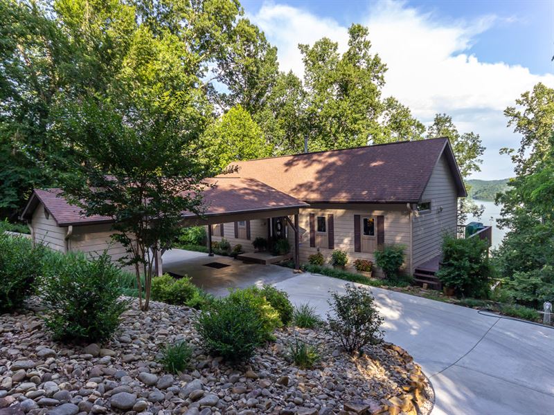 Cherokee Lake View Home : Mooresburg : Hawkins County : Tennessee