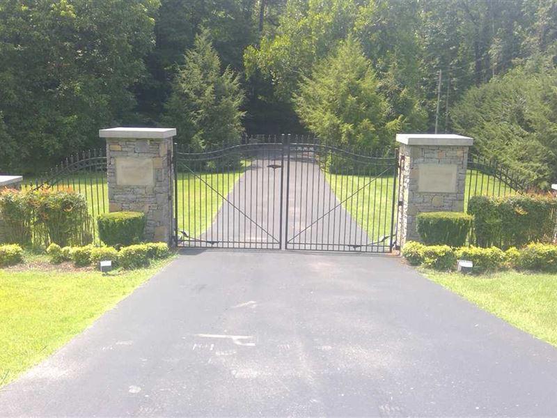 10.5 Ac Home Site in a Gated Commu : Franklin : Williamson County : Tennessee