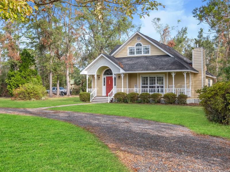 Spacious Cottage Home : Perry : Taylor County : Florida
