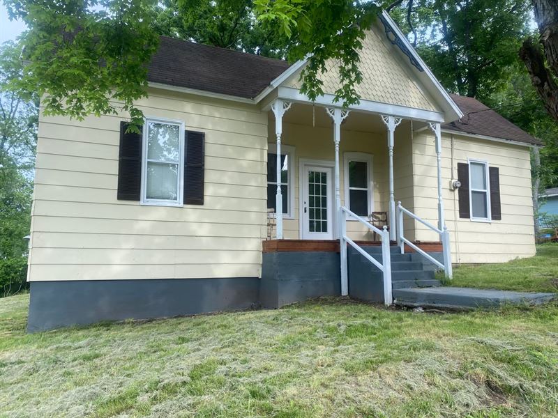 Cozy 2 Bed, 1 Bath Home in Reynolds : Ellington : Reynolds County : Missouri