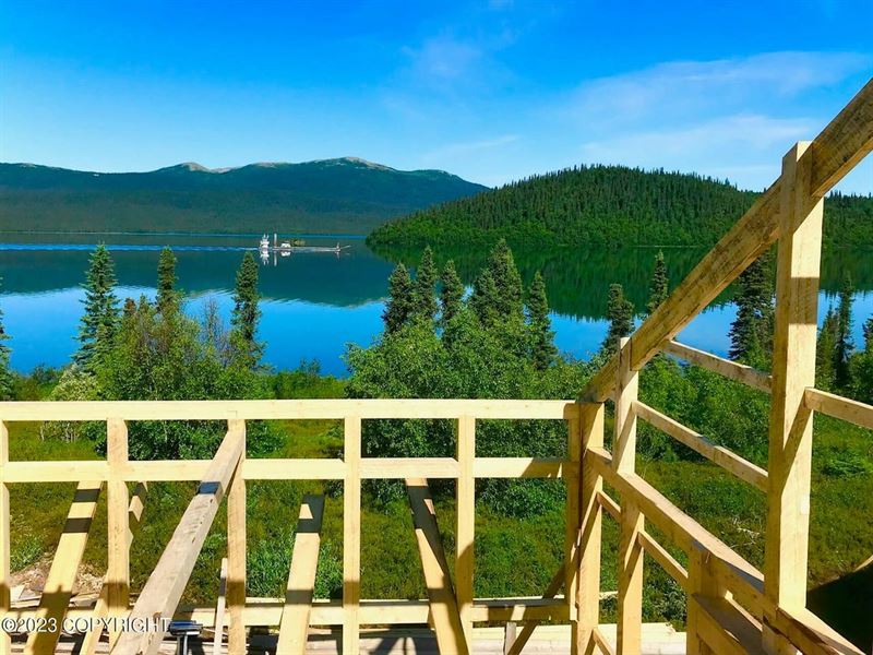 House and Cabin on Beautiful Lake : Nondalton : Lake And Peninsula Borough : Alaska