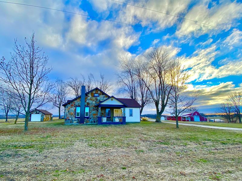 Country Rock Home With Acreage : Mountain Grove : Wright County : Missouri