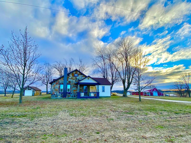 Country Rock Home with Acreage : Mountain Grove : Wright County : Missouri