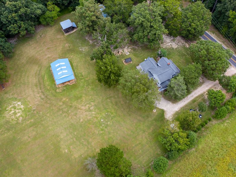 Gorgeous Farmhouse on 10 Acres : Louisburg : Franklin County : North Carolina